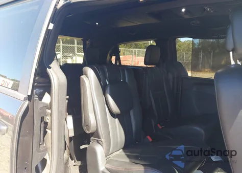 2019 Dodge Grand Caravan Gt z USA, uszkodzony, nr VIN 2C4RDGEG1KR661958